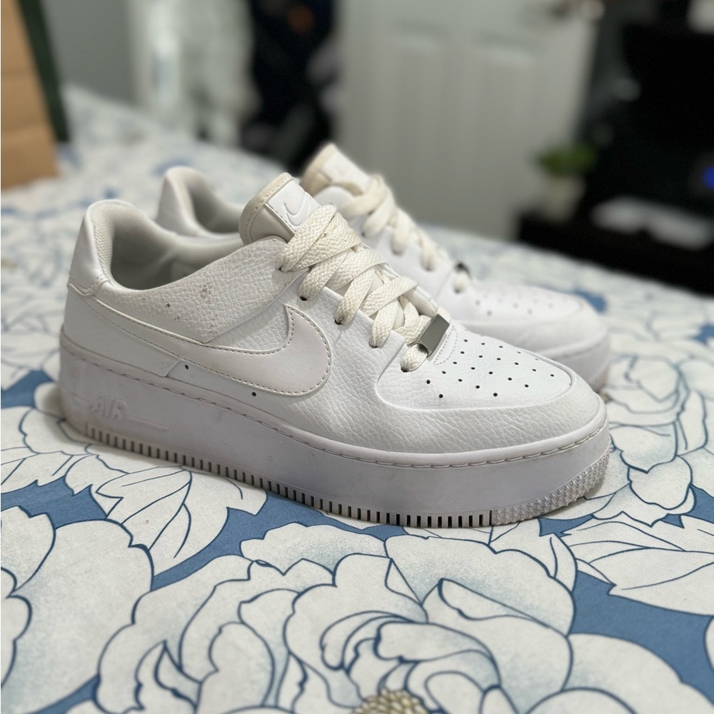 Women’s airforces